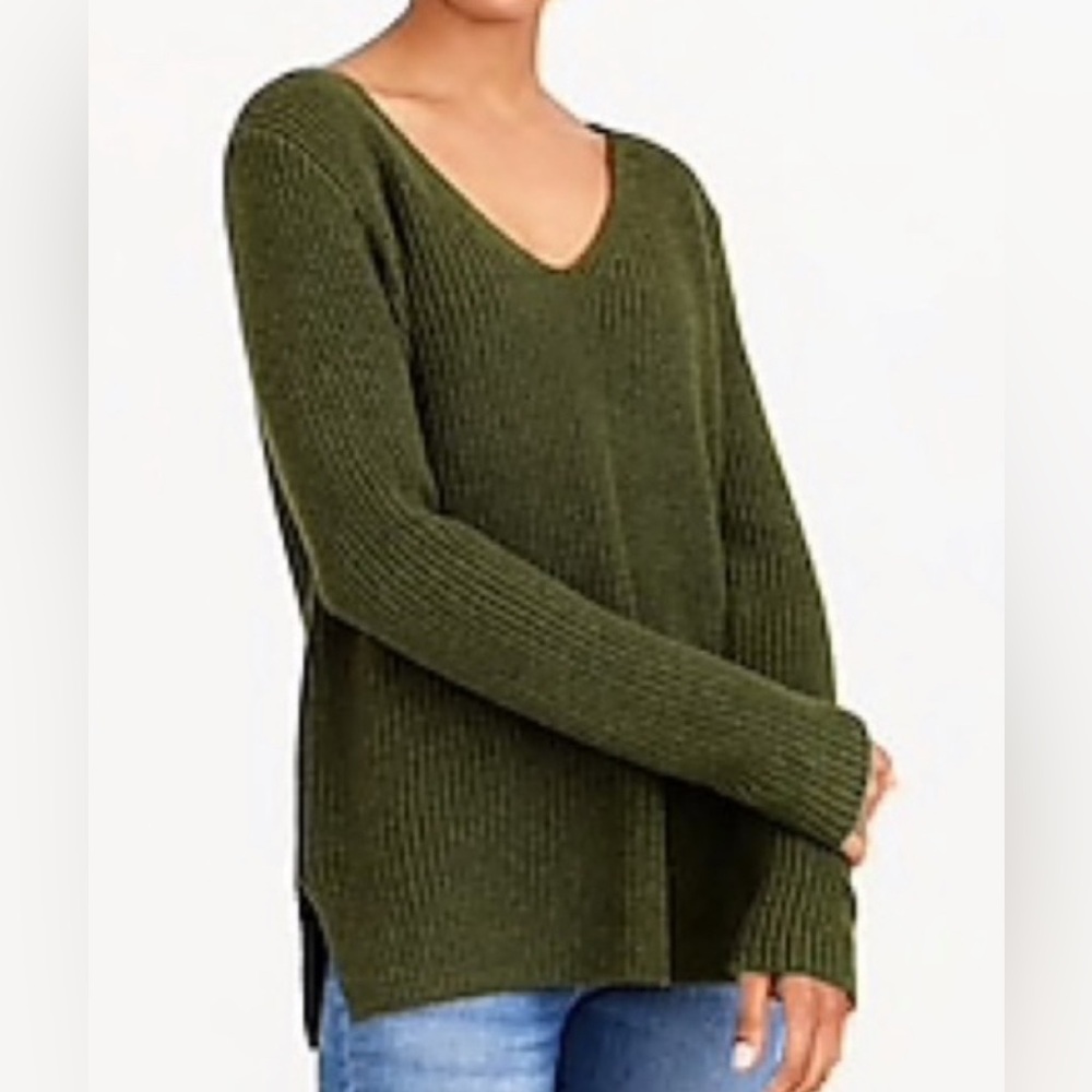 Olive Green V-Neck Sweater jcrew medium